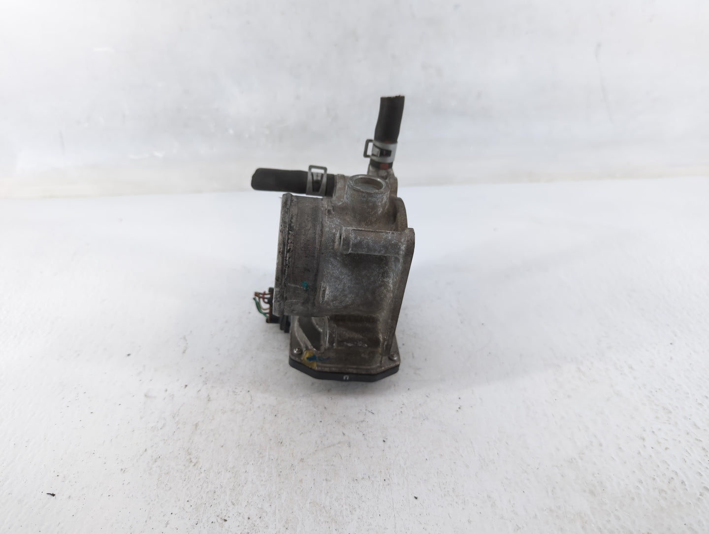 2013-2019 Nissan Sentra Throttle Body P/N:3RA60-01 A Fits Fits 2013 2014 2015 2016 2017 2018 2019 OEM Used Auto Parts - Oemu