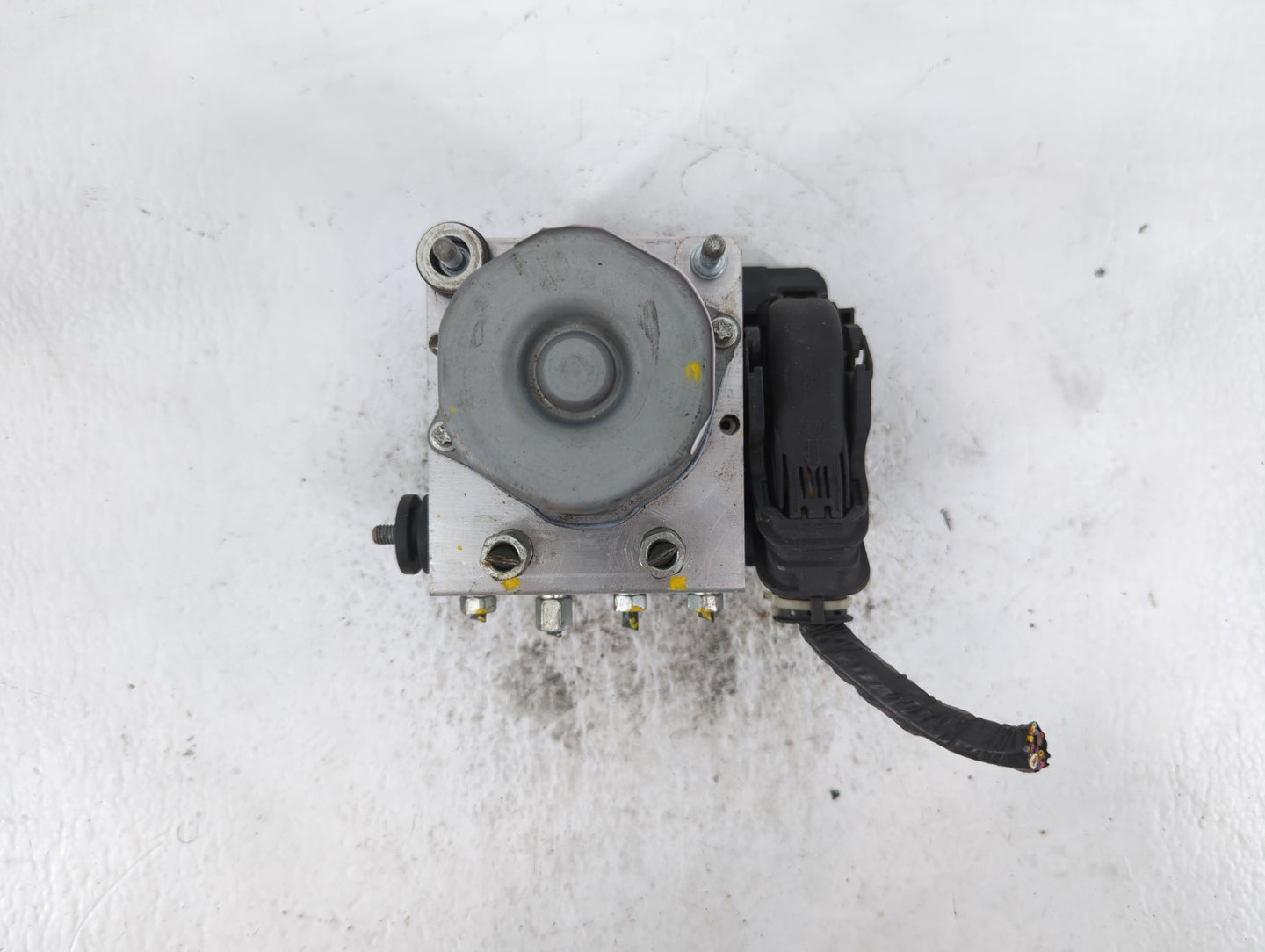 2016-2019 Nissan Sentra ABS Pump Control Module Replacement P/N:47660 4FU0C Fits Fits 2016 2017 2018 2019 OEM Used Auto Part
