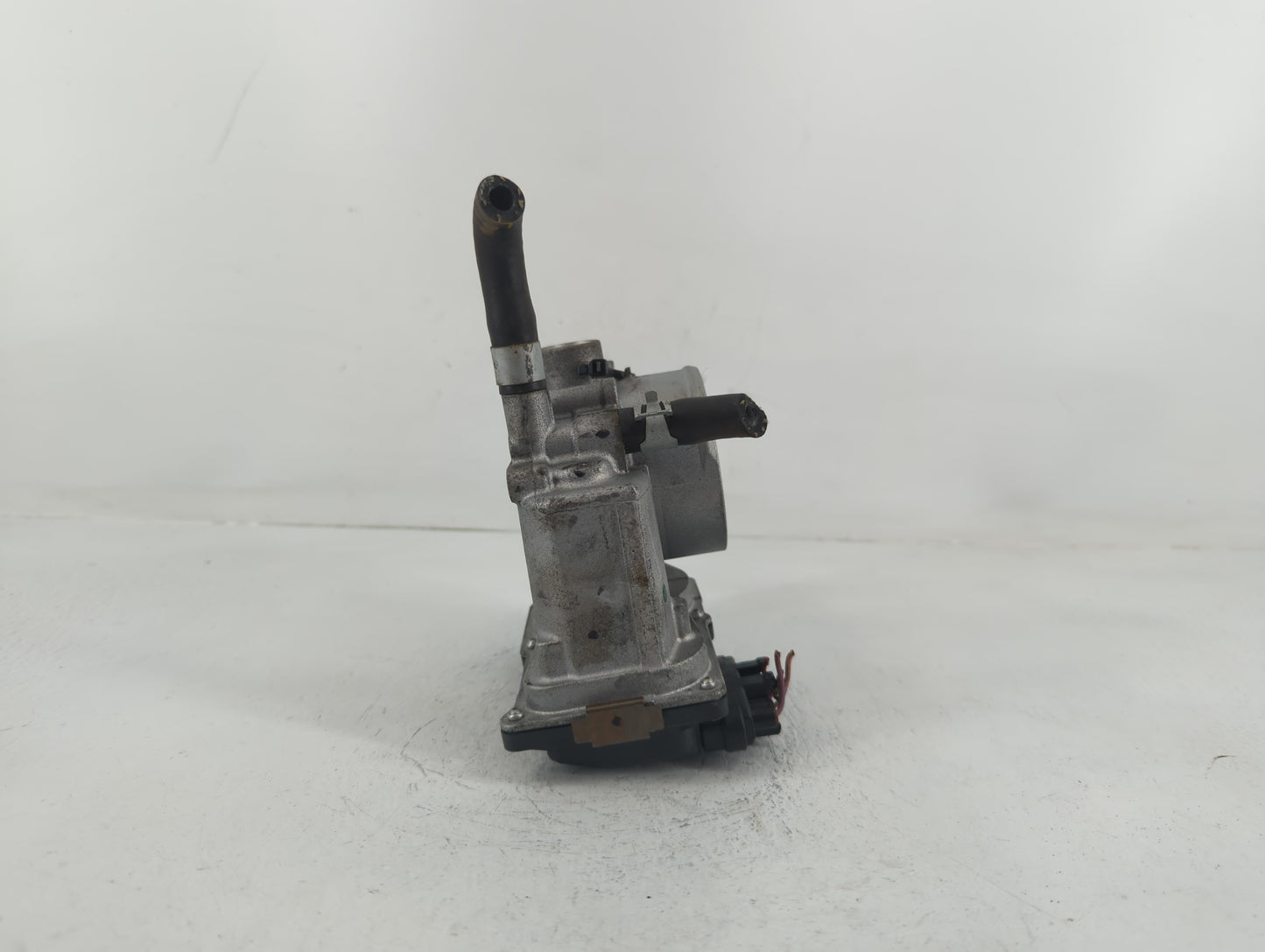 2013-2019 Nissan Sentra Throttle Body P/N:7A06 00704, 3RA60-01 B Fits Fits 2013 2014 2015 2016 2017 2018 2019 OEM Used Auto 