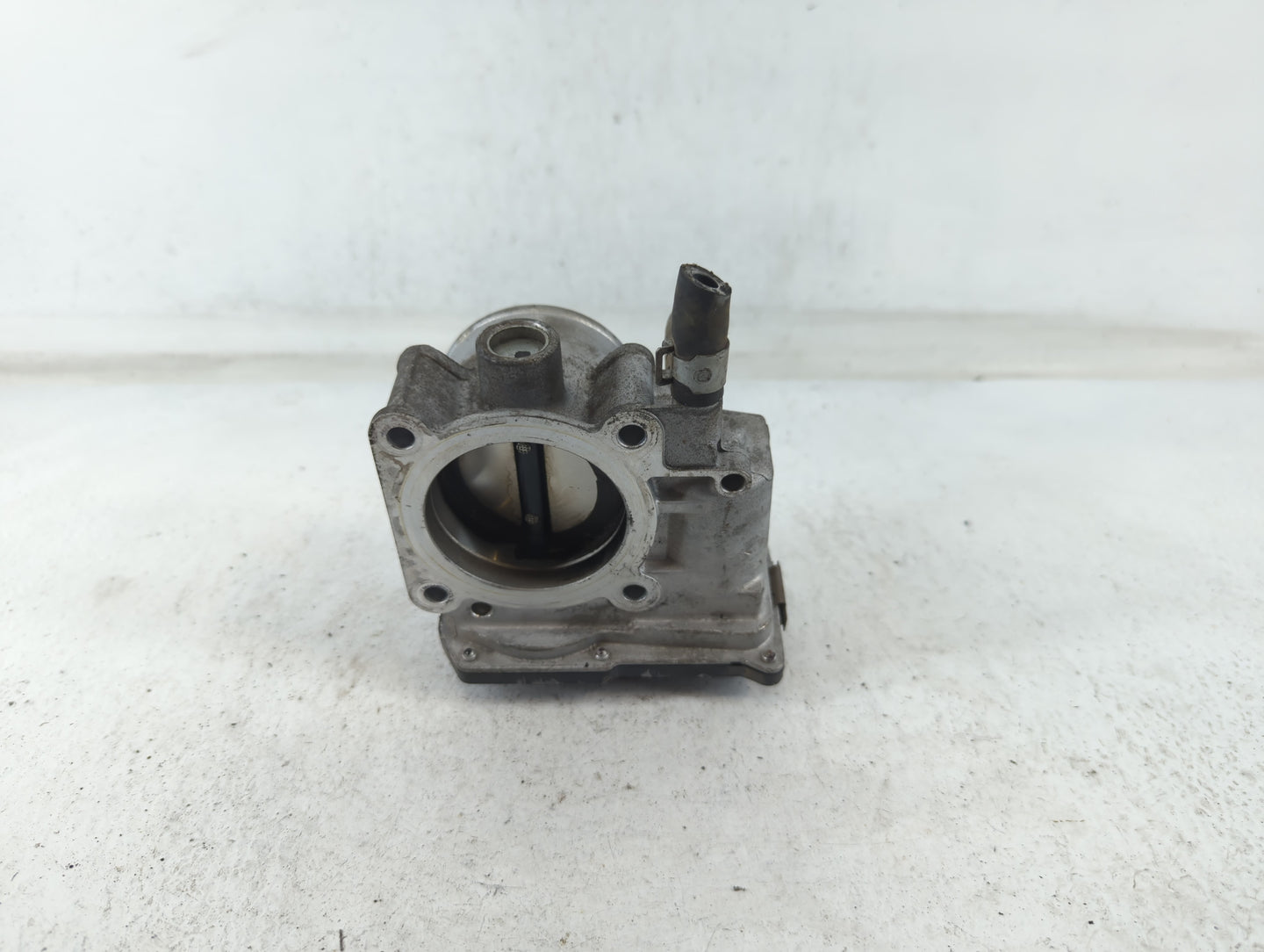 2013-2019 Nissan Sentra Throttle Body P/N:00449 7E08, 3RA60-01 B Fits Fits 2013 2014 2015 2016 2017 2018 2019 OEM Used Auto 