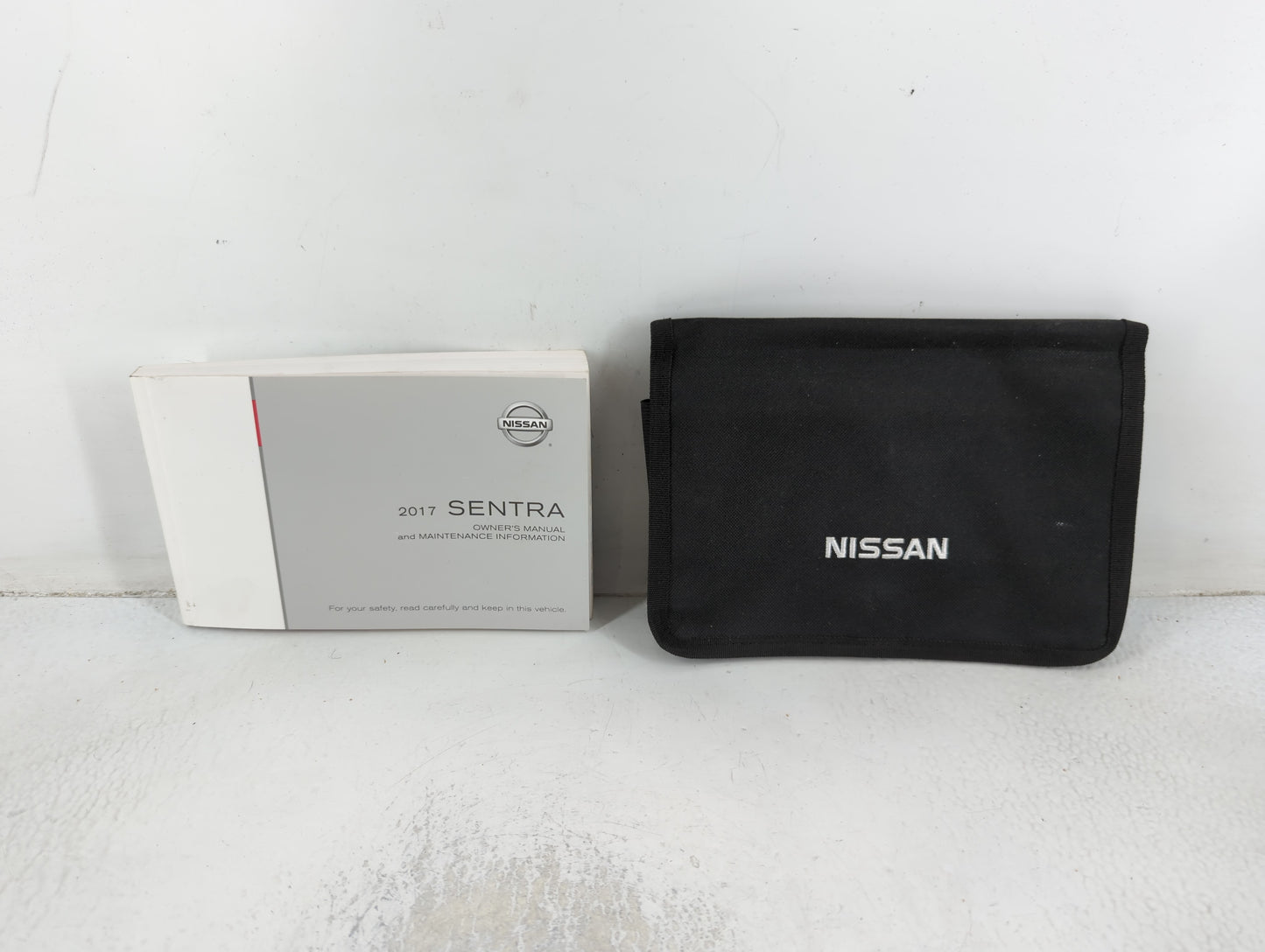 2017 Nissan Sentra Owners Manual Book Guide P/N:OM17EM 0B17U1 OEM Used Auto Parts - Oemusedautoparts1.com