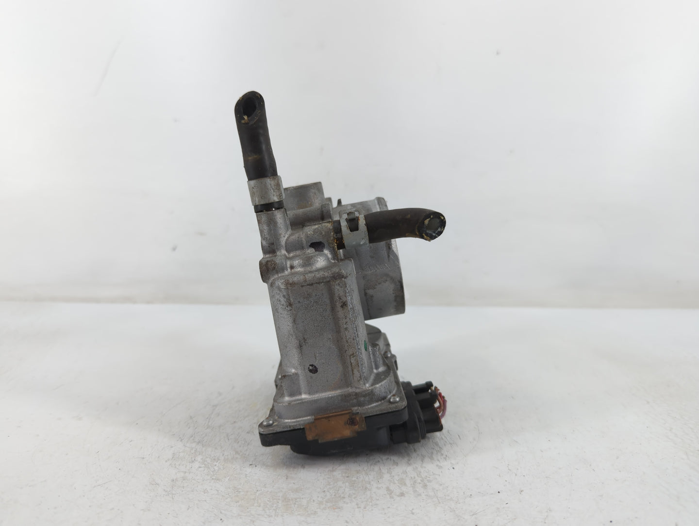 2013-2019 Nissan Sentra Throttle Body P/N:00894 6L15, 3RA60-01 B Fits Fits 2013 2014 2015 2016 2017 2018 2019 OEM Used Auto 