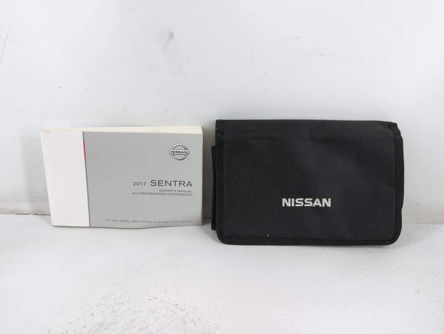 2017 Nissan Sentra Owners Manual Book Guide P/N:OM17EM 0B17U1 OEM Used Auto Parts - Oemusedautoparts1.com