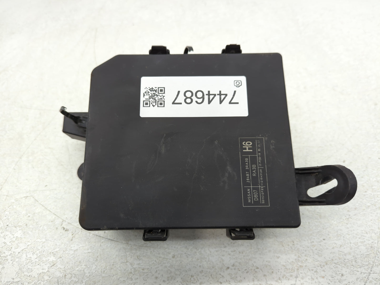 2013-2019 Nissan Sentra Fusebox Fuse Box Panel Relay Module P/N:6121043120 Fits Fits 2013 2014 2015 2016 2017 2018 2019 OEM 