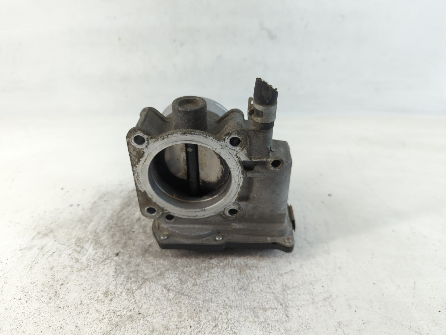 2013-2019 Nissan Sentra Throttle Body P/N:00165 3RA60-01 B Fits Fits 2013 2014 2015 2016 2017 2018 2019 OEM Used Auto Parts 