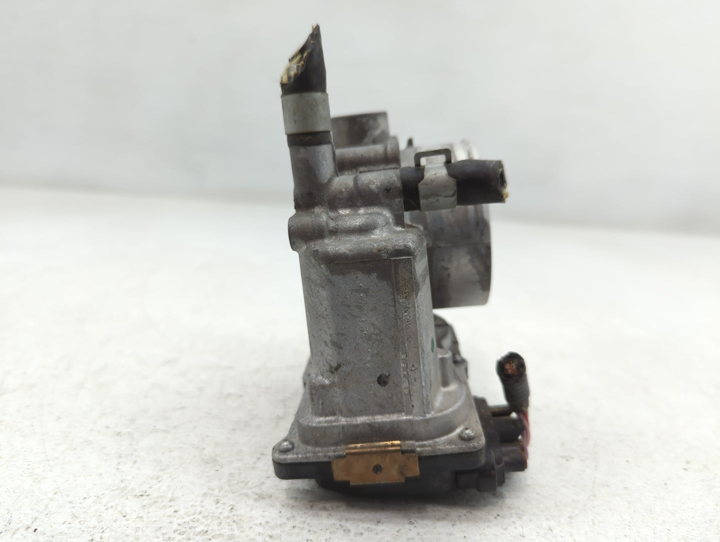 2013-2019 Nissan Sentra Throttle Body P/N:7B22 00870, 3RA60-01 B Fits Fits 2013 2014 2015 2016 2017 2018 2019 OEM Used Auto 