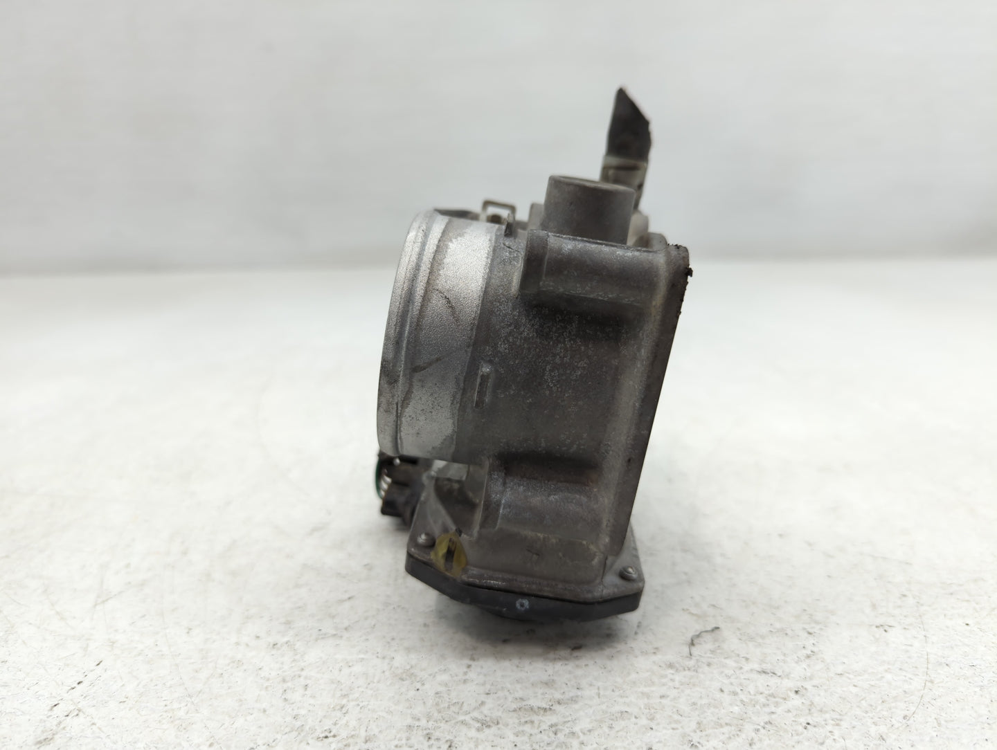 2013-2019 Nissan Sentra Throttle Body P/N:7B22 00870, 3RA60-01 B Fits Fits 2013 2014 2015 2016 2017 2018 2019 OEM Used Auto 