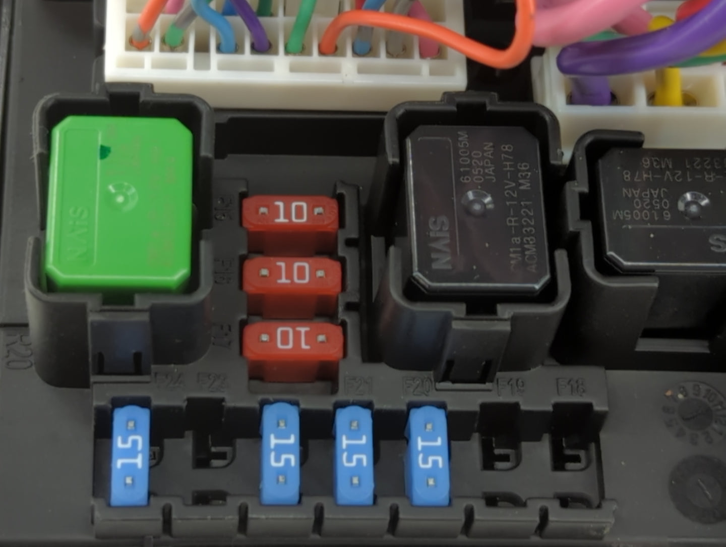 2013-2019 Nissan Sentra Fusebox Fuse Box Panel Relay Module P/N:284B7 3RA9E Fits Fits 2013 2014 2015 2016 2017 2018 2019 OEM
