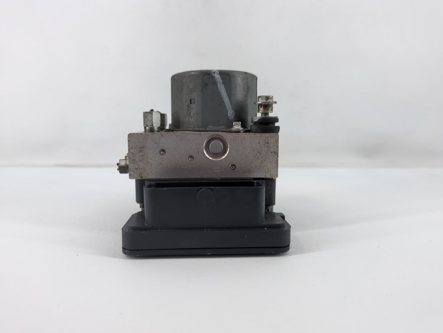 2016-2018 Nissan Sentra ABS Pump Control Module Replacement P/N:47660 4EU0C Fits Fits 2016 2017 2018 OEM Used Auto Parts - O