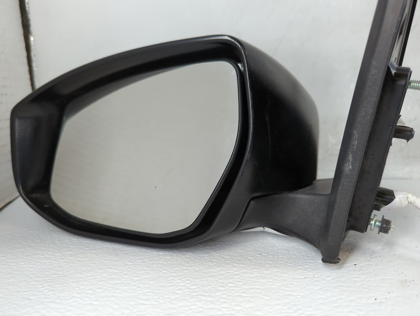 2016-2019 Nissan Sentra Passenger Side View Mirror - Right Door Mirror OEM Used - Oemusedautoparts1.com