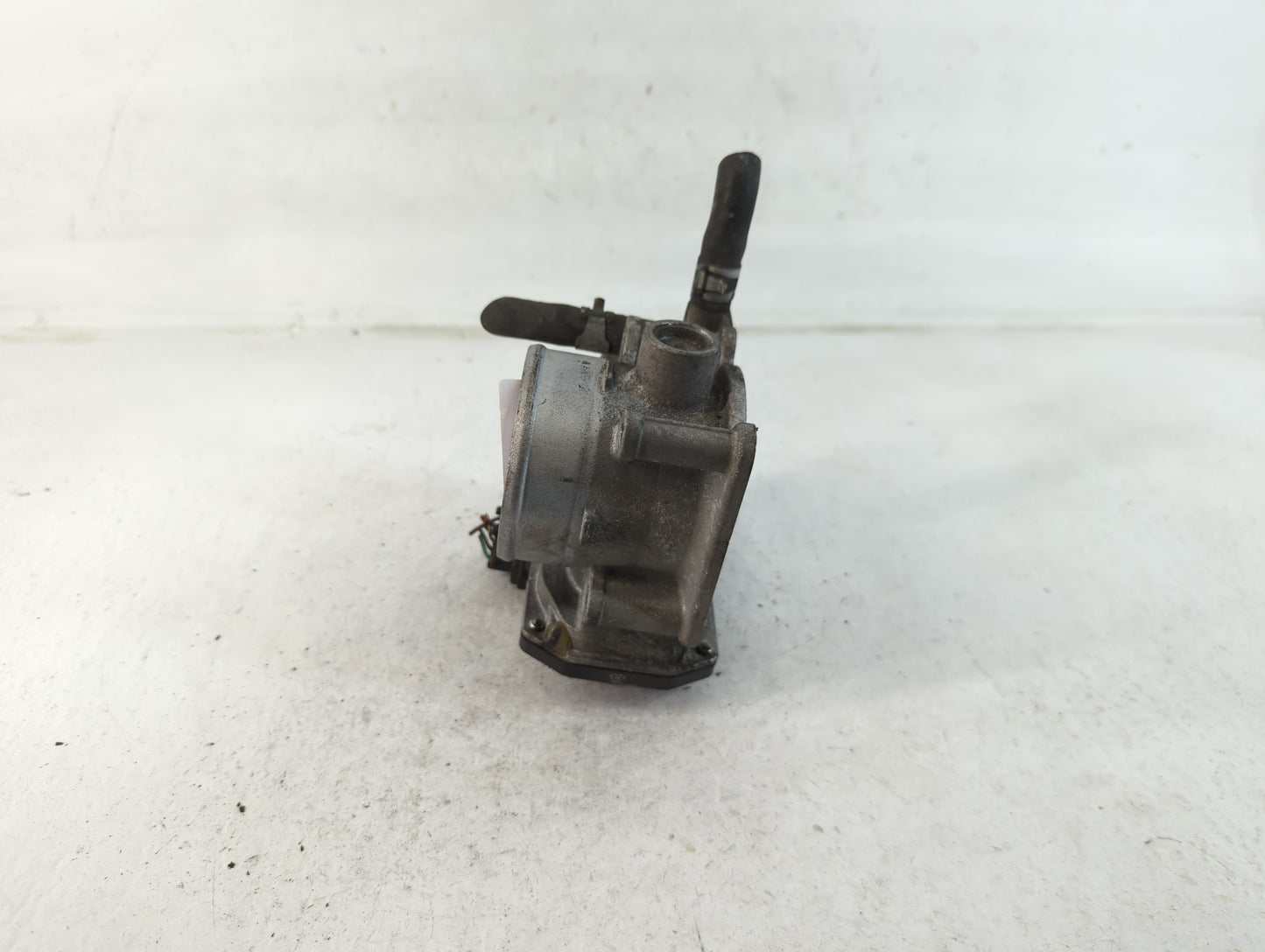 2013-2019 Nissan Sentra Throttle Body P/N:3RA60-01 B Fits Fits 2013 2014 2015 2016 2017 2018 2019 OEM Used Auto Parts - Oemu