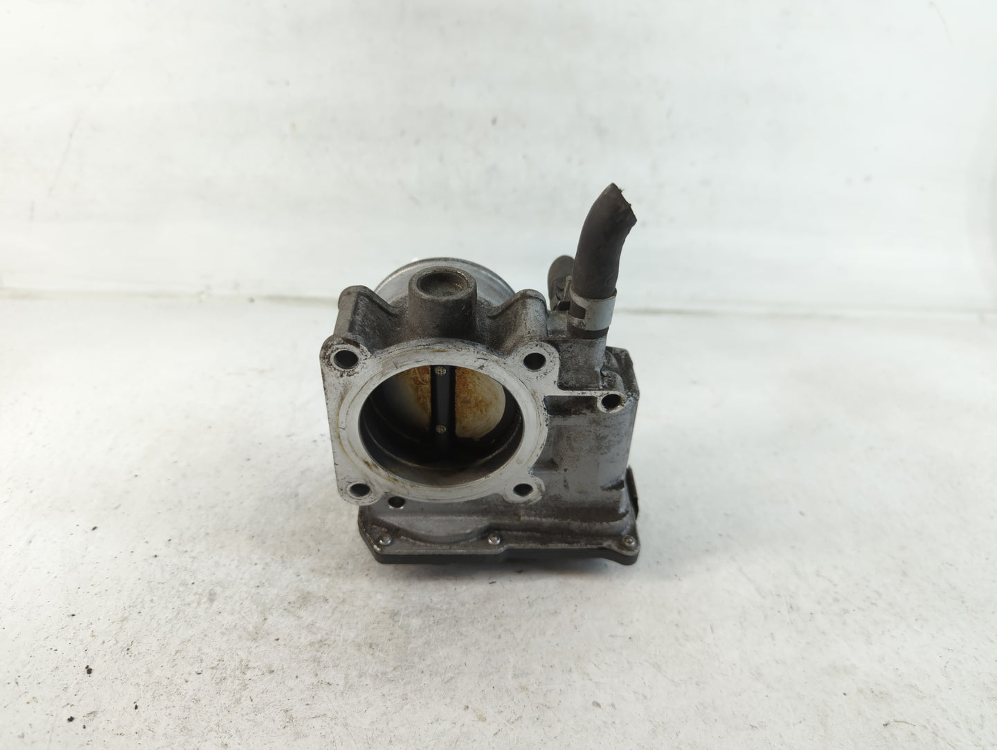 2013-2019 Nissan Sentra Throttle Body P/N:3RA60-01 B Fits Fits 2013 2014 2015 2016 2017 2018 2019 OEM Used Auto Parts - Oemu