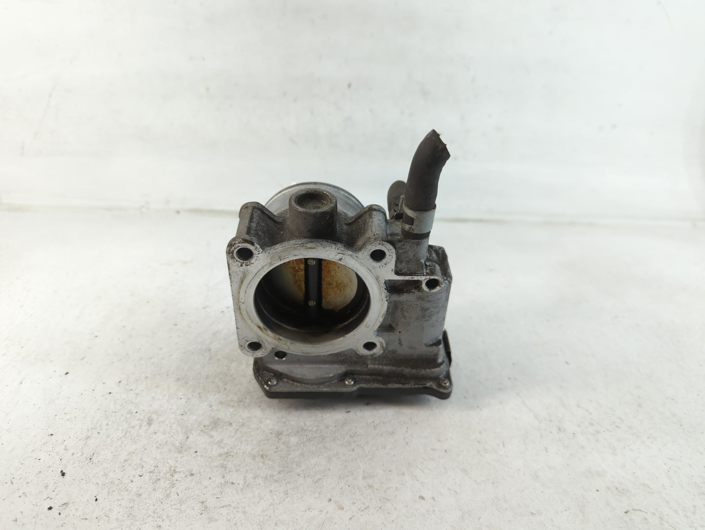 2013-2019 Nissan Sentra Throttle Body P/N:3RA60-01 B Fits Fits 2013 2014 2015 2016 2017 2018 2019 OEM Used Auto Parts - Oemu