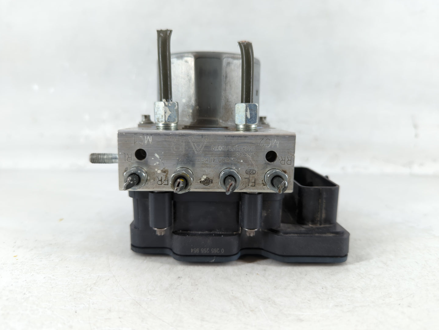 2016-2018 Nissan Sentra ABS Pump Control Module Replacement P/N:47660 4FU0C Fits Fits 2016 2017 2018 OEM Used Auto Parts - O
