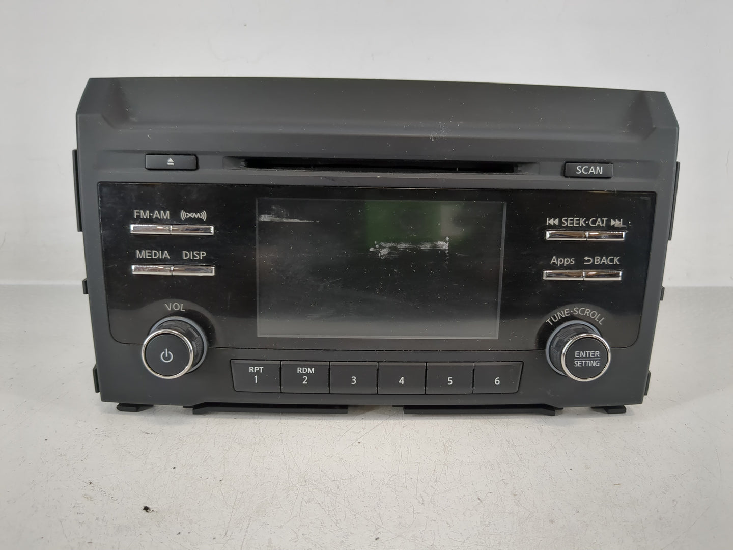 2016-2017 Nissan Titan Radio AM FM Cd Player Receiver Replacement P/N:28185 EZ20B Fits Fits 2016 2017 OEM Used Auto Parts - 