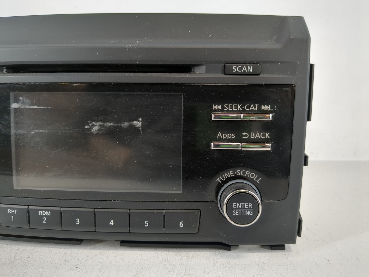 2016-2017 Nissan Titan Radio AM FM Cd Player Receiver Replacement P/N:28185 EZ20B Fits Fits 2016 2017 OEM Used Auto Parts - 