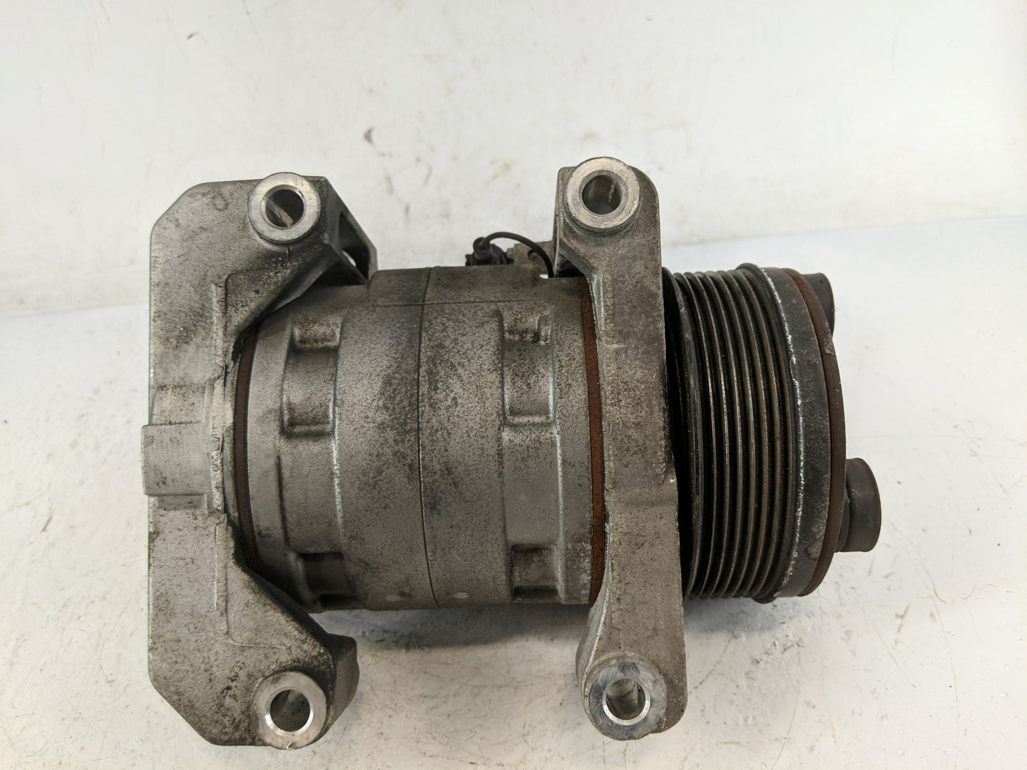 2017-2018 Nissan Titan Air Conditioning A/c Ac Compressor Oem - Oemusedautoparts1.com