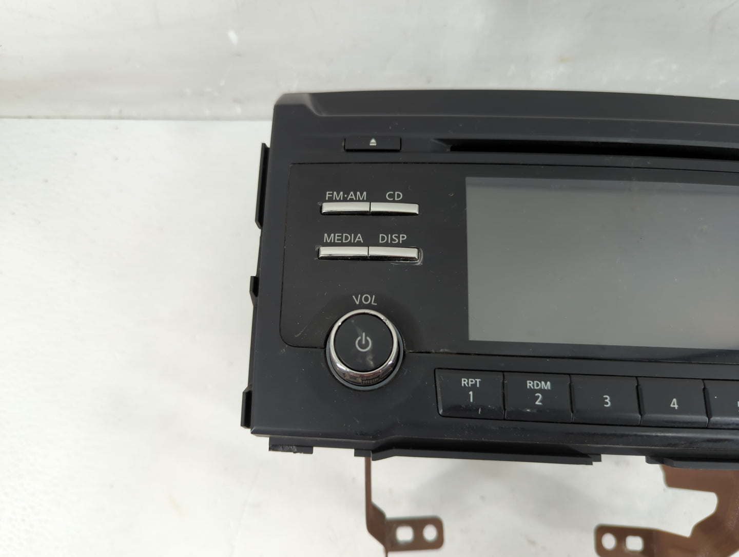 2016-2017 Nissan Titan Radio AM FM Cd Player Receiver Replacement P/N:28185 EZ30A Fits Fits 2016 2017 OEM Used Auto Parts - 