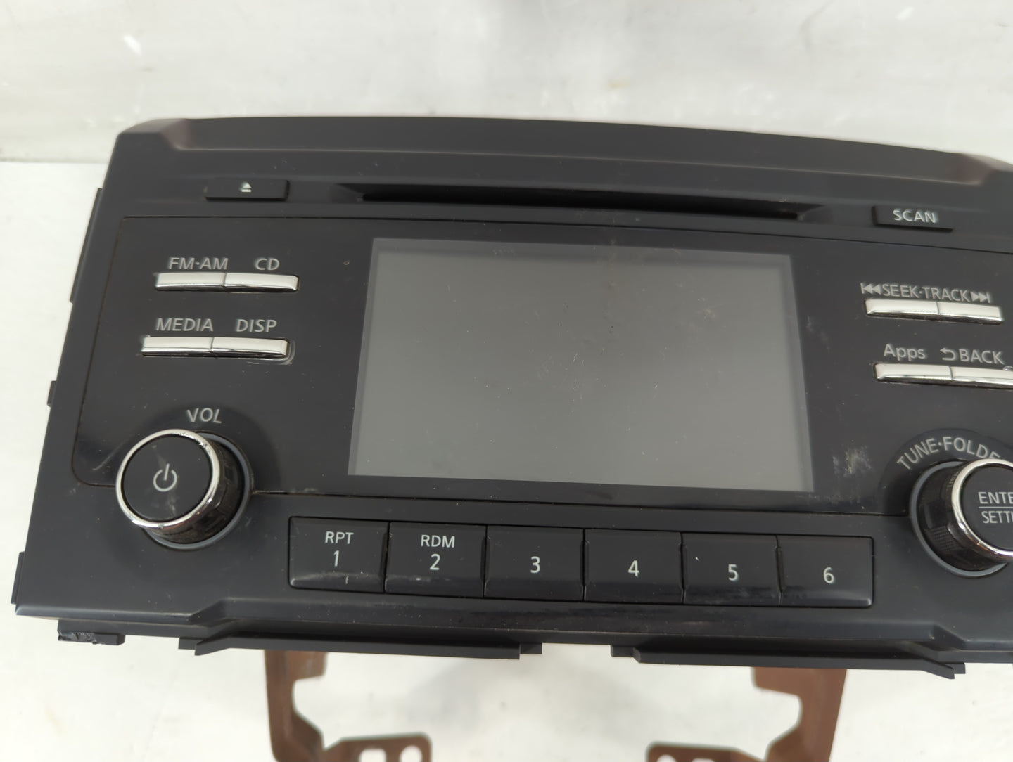 2016-2017 Nissan Titan Radio AM FM Cd Player Receiver Replacement P/N:28185 EZ30A Fits Fits 2016 2017 OEM Used Auto Parts - 