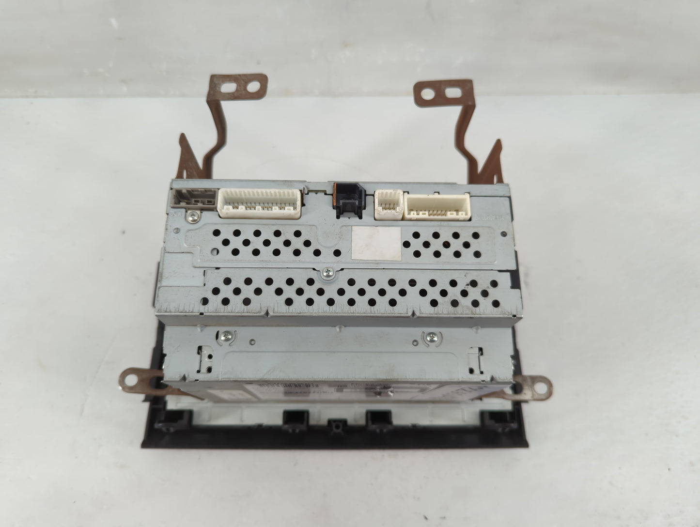 2016-2017 Nissan Titan Radio AM FM Cd Player Receiver Replacement P/N:28185 EZ30A Fits Fits 2016 2017 OEM Used Auto Parts - 