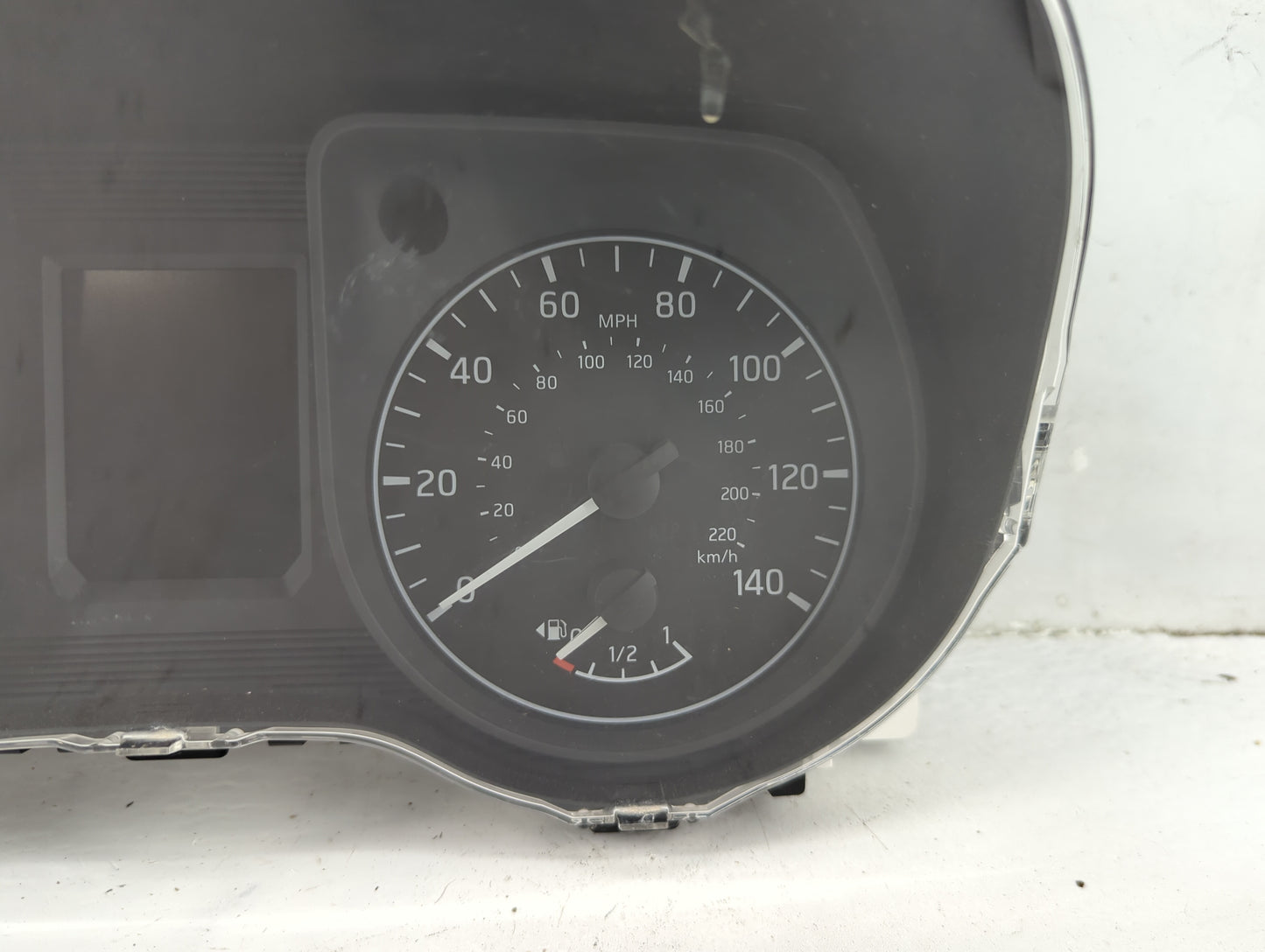 2017-2018 Nissan Titan Instrument Cluster Speedometer Gauges P/N:24810EZ03B Fits Fits 2017 2018 OEM Used Auto Parts - Oemuse