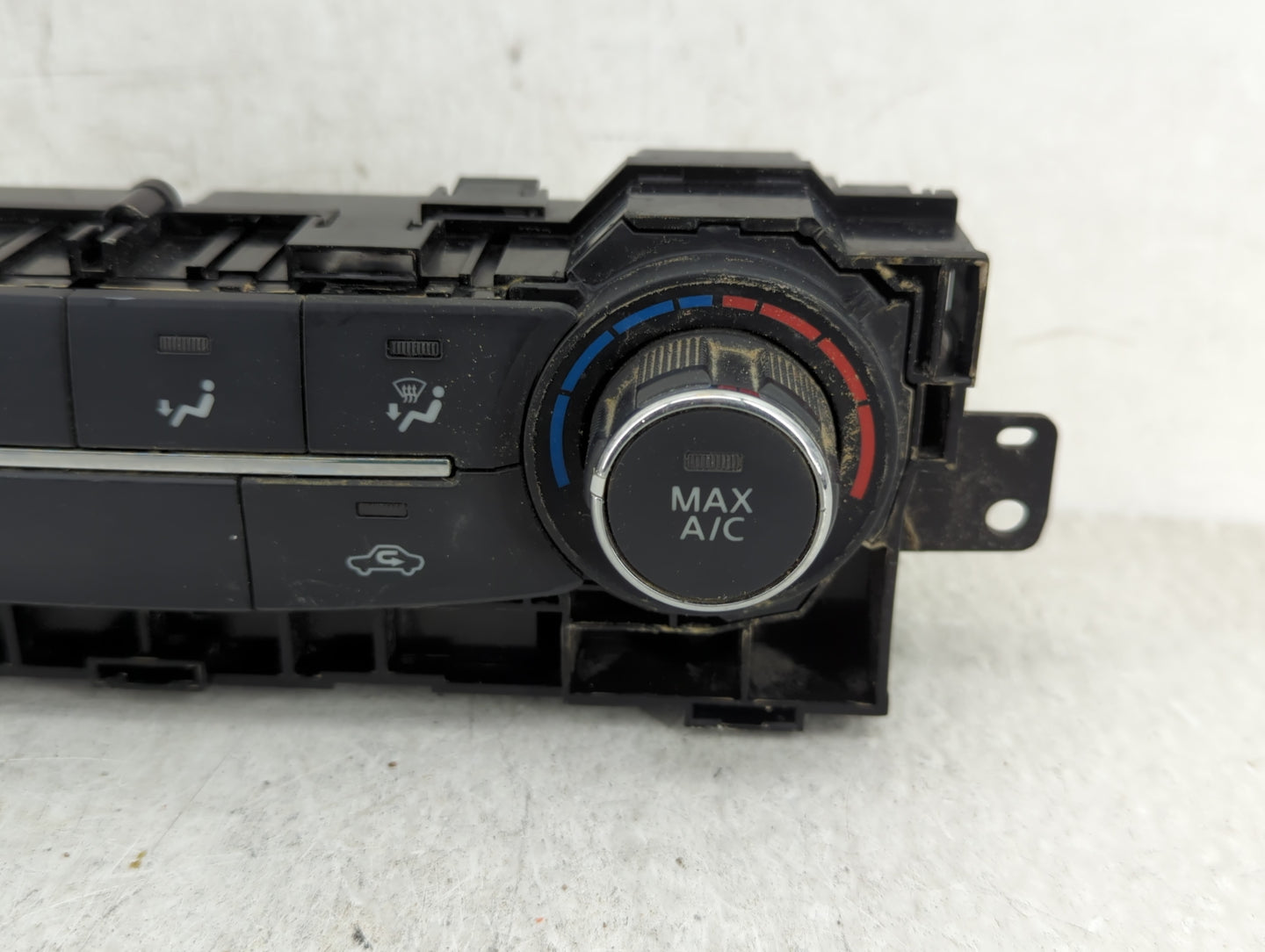 2016-2017 Nissan Titan Climate Control Module Temperature AC/Heater Replacement Fits Fits 2016 2017 OEM Used Auto Parts - Oe