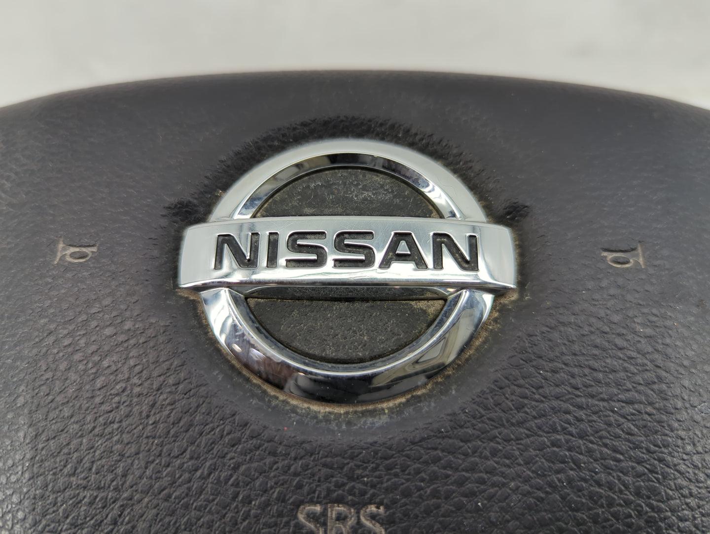 2016-2018 Nissan Titan Air Bag Driver Left Steering Wheel Mounted Fits Fits 2016 2017 2018 OEM Used Auto Parts - Oemusedauto