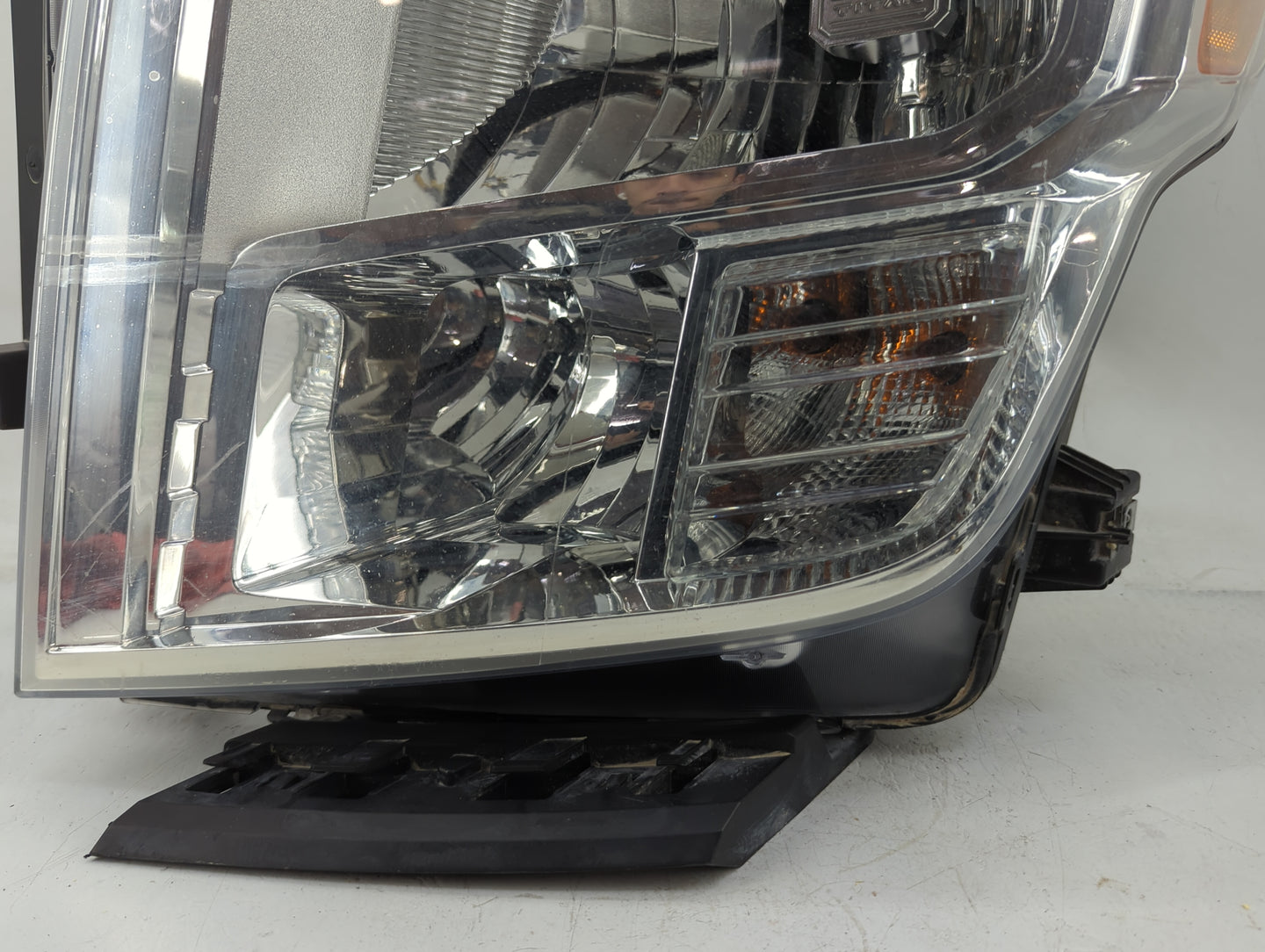 2017-2019 Nissan Titan Driver Left Oem Head Light Headlight Lamp - Oemusedautoparts1.com