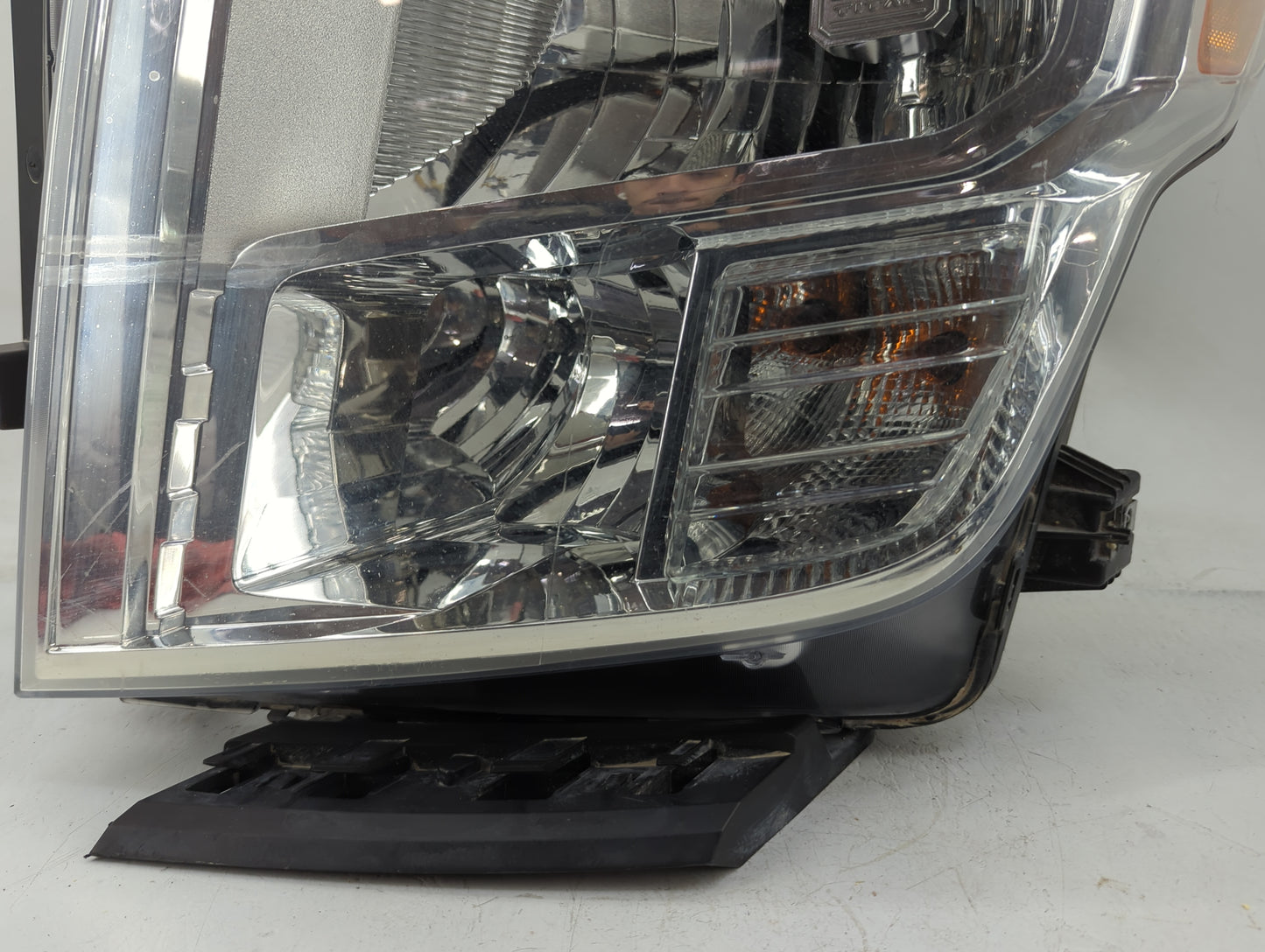 2017-2019 Nissan Titan Driver Left Oem Head Light Headlight Lamp - Oemusedautoparts1.com