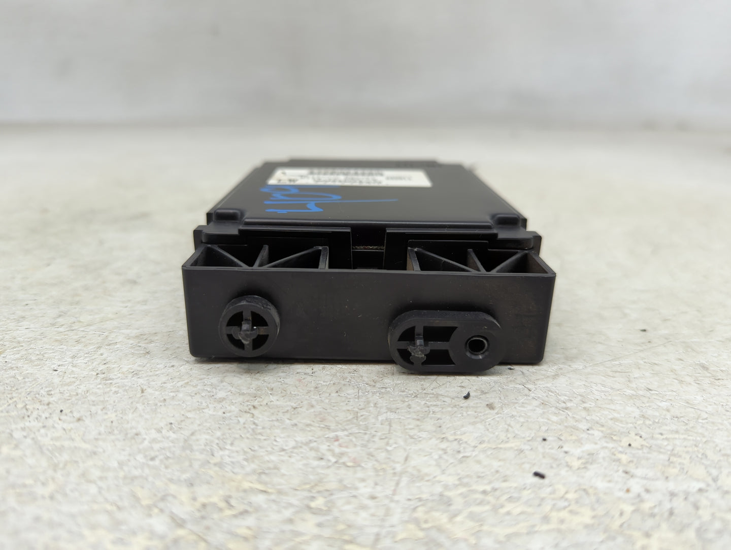 2017-2017 Nissan Titan Temperature Control Module 27760ez00d - Oemusedautoparts1.com