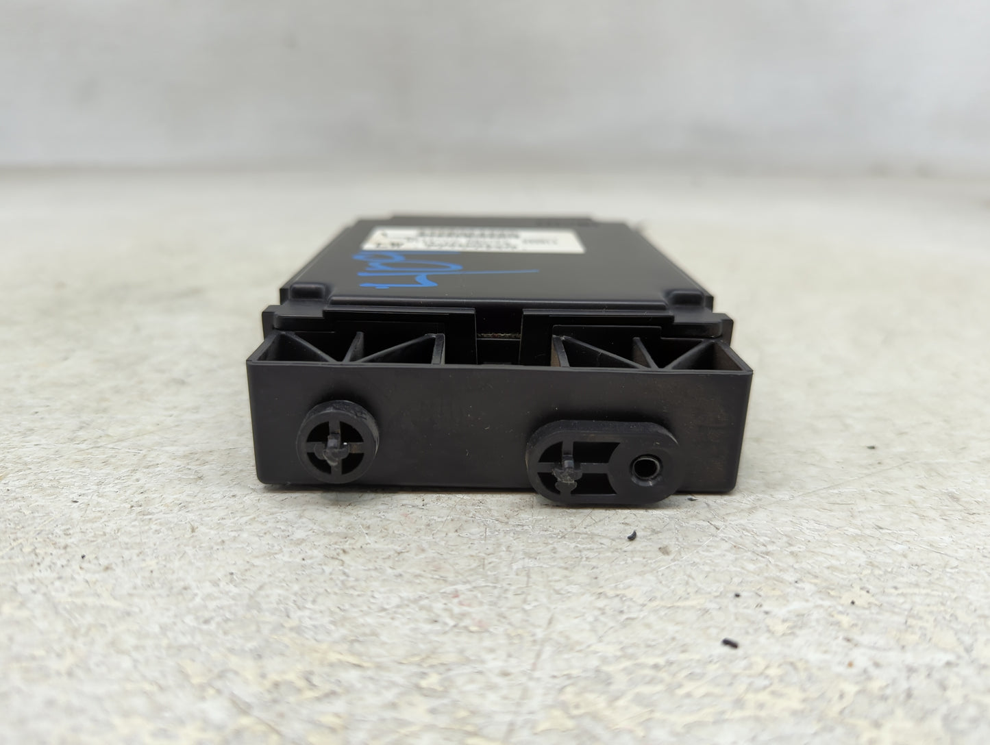 2017-2017 Nissan Titan Temperature Control Module 27760ez00d - Oemusedautoparts1.com