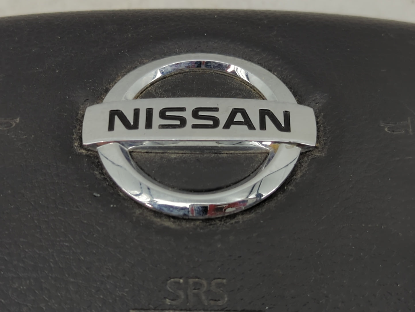 2016-2018 Nissan Titan Air Bag Driver Left Steering Wheel Mounted P/N:985109FS8A Fits Fits 2016 2017 2018 OEM Used Auto Part