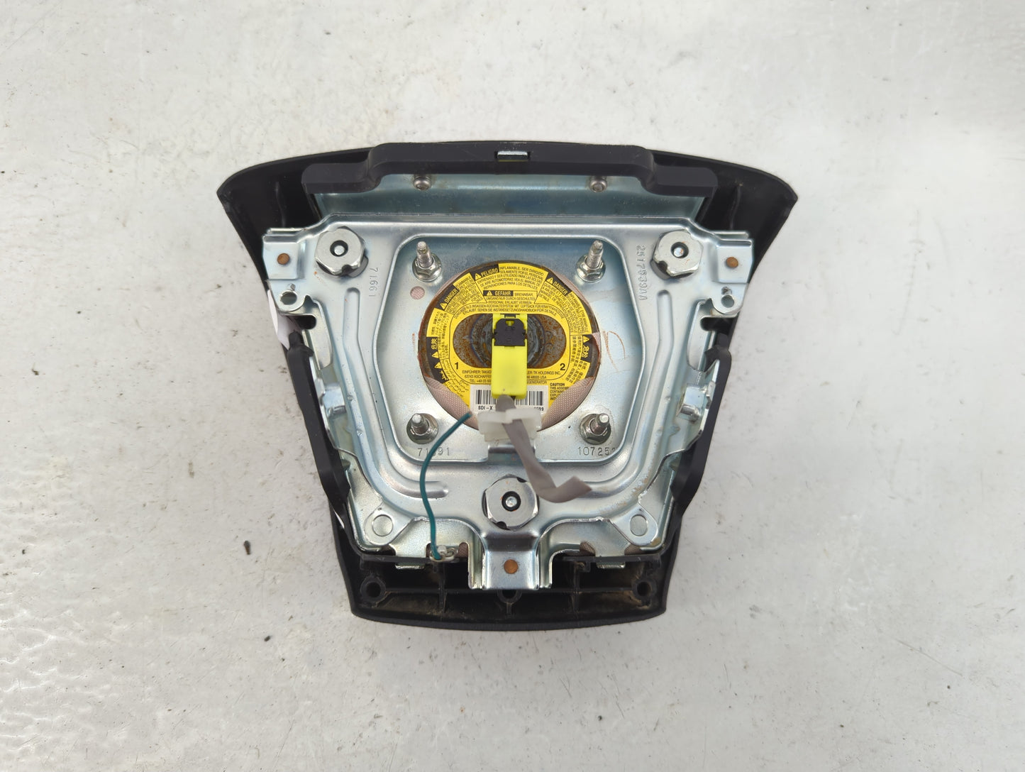 2016-2018 Nissan Titan Air Bag Driver Left Steering Wheel Mounted P/N:985109FS8A Fits Fits 2016 2017 2018 OEM Used Auto Part