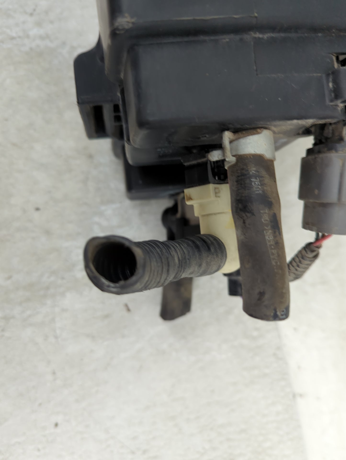 2017 Nissan Titan Fuel Vapor Charcoal Canister - Oemusedautoparts1.com
