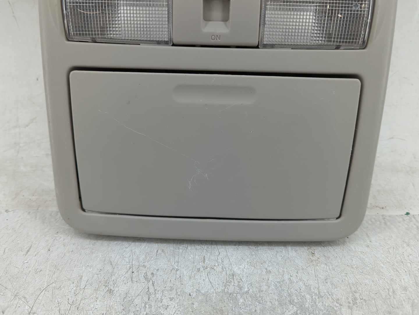 2017 Nissan Titan Overhead Roof Console - Oemusedautoparts1.com