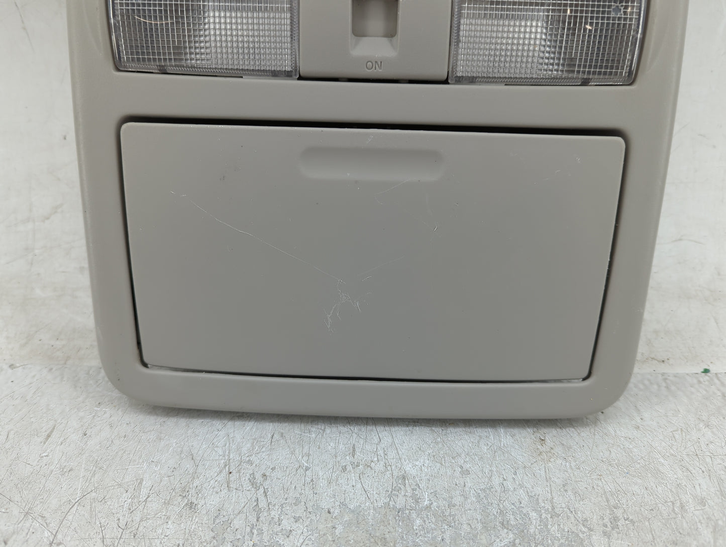 2017 Nissan Titan Overhead Roof Console - Oemusedautoparts1.com