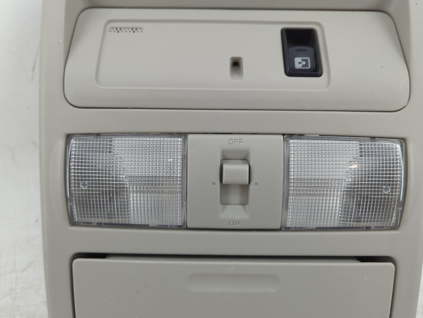2017 Nissan Titan Overhead Roof Console - Oemusedautoparts1.com