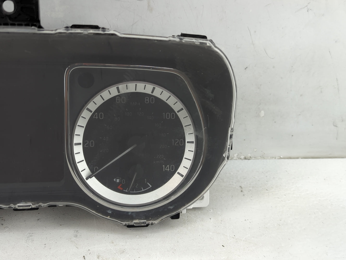 2017-2018 Nissan Titan Instrument Cluster Speedometer Gauges P/N:CKMX-AGS Fits Fits 2017 2018 OEM Used Auto Parts - Oemuseda