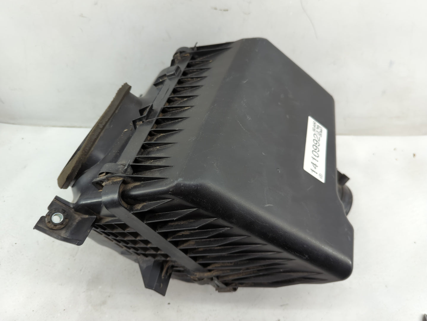 2017-2022 Nissan Titan Air Cleaner Intake-duct Hose Tube - Oemusedautoparts1.com