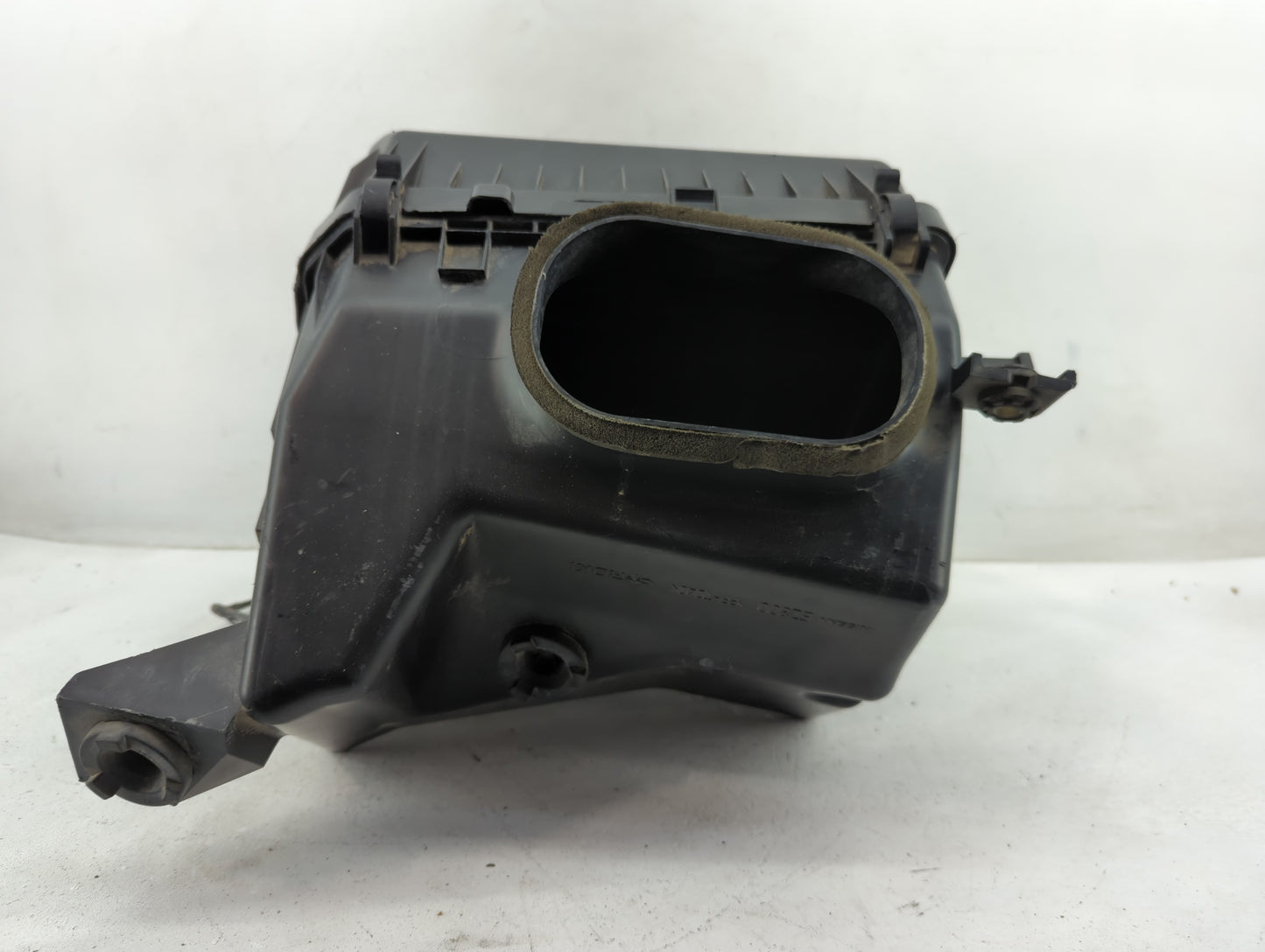 2017-2022 Nissan Titan Air Cleaner Intake-duct Hose Tube - Oemusedautoparts1.com