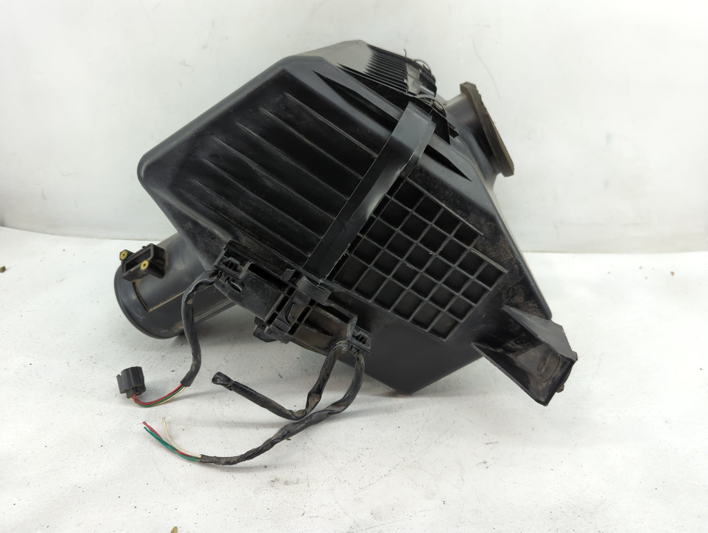2017-2022 Nissan Titan Air Cleaner Intake-duct Hose Tube - Oemusedautoparts1.com