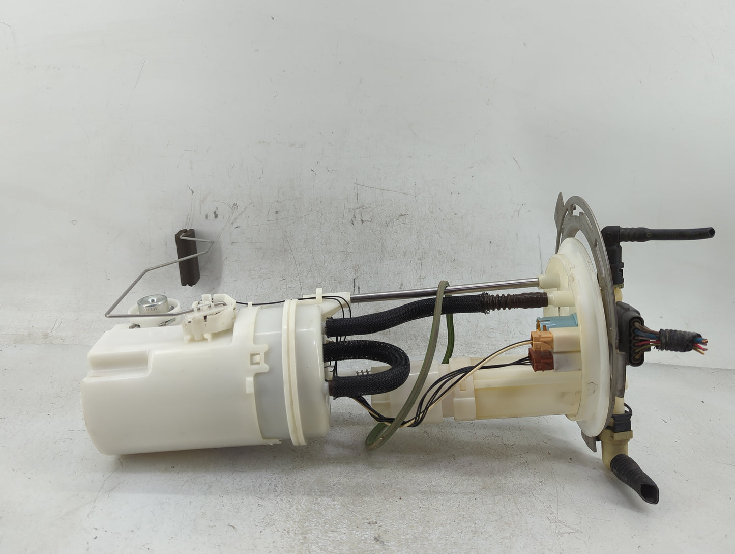 2017-2022 Nissan Titan Electrical Gas Fuel Pump Assembly - Oemusedautoparts1.com