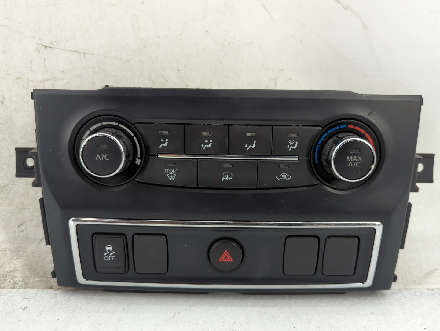 2016-2017 Nissan Titan Climate Control Module Temperature AC/Heater Replacement P/N:27510EZ10A Fits Fits 2016 2017 OEM Used 