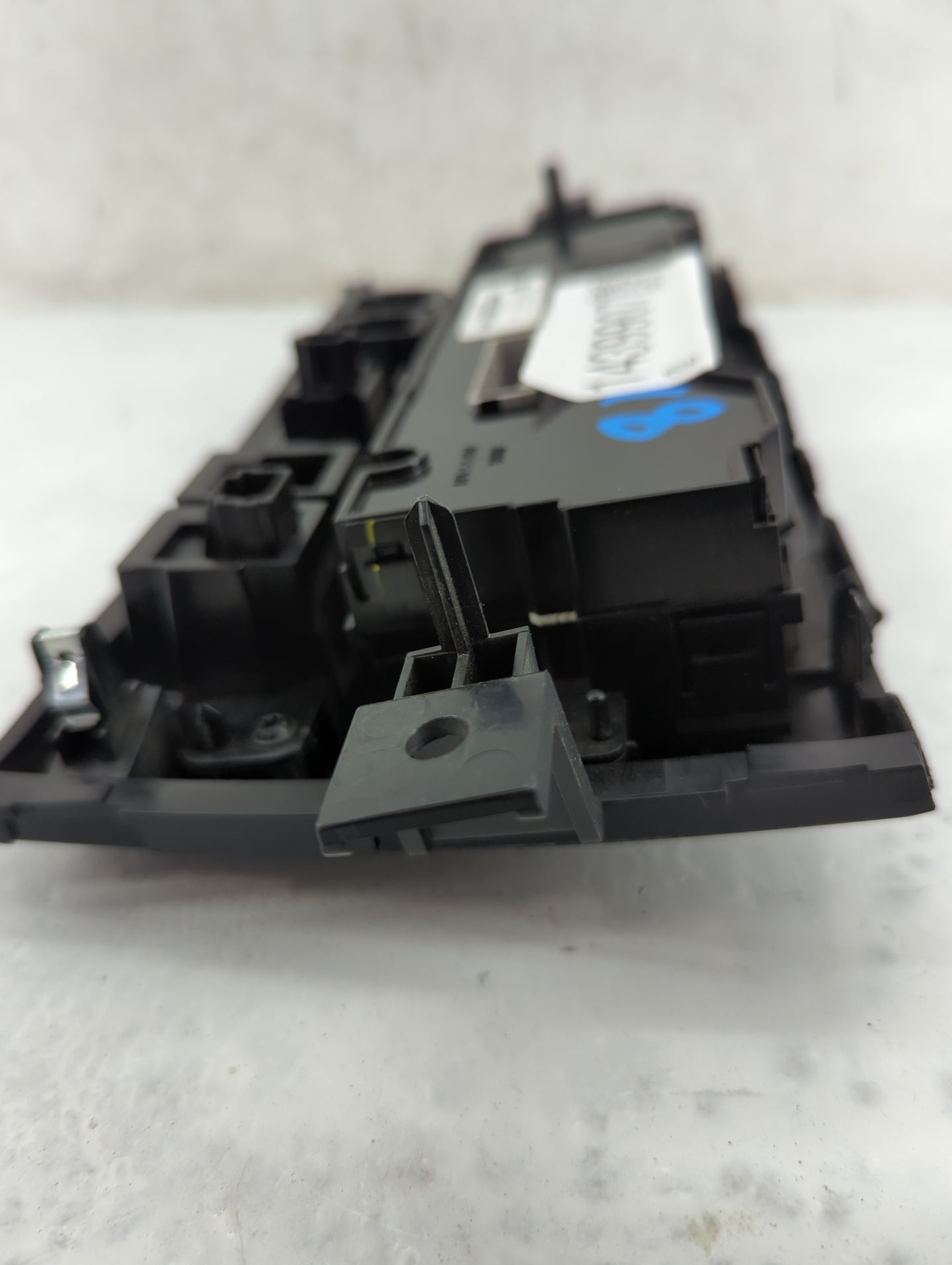 2016-2017 Nissan Titan Climate Control Module Temperature AC/Heater Replacement P/N:27510EZ10A Fits Fits 2016 2017 OEM Used 