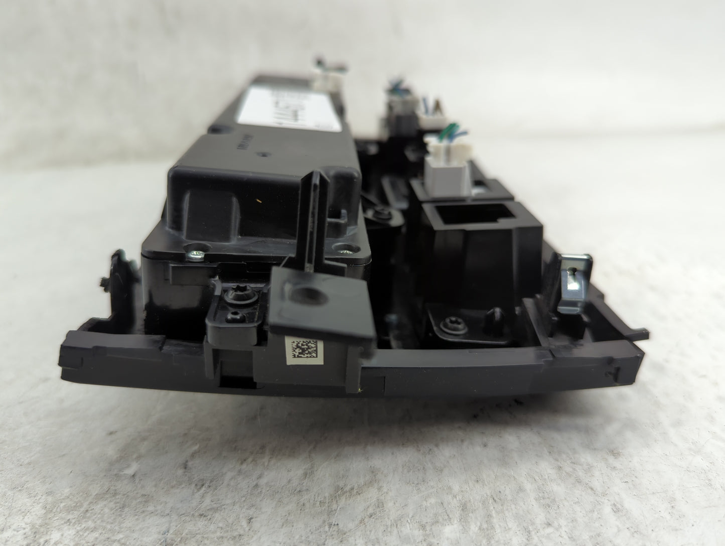 2016-2022 Nissan Titan Climate Control Module Temperature AC/Heater Replacement P/N:27500 EZ20B Fits OEM Used Auto Parts - O
