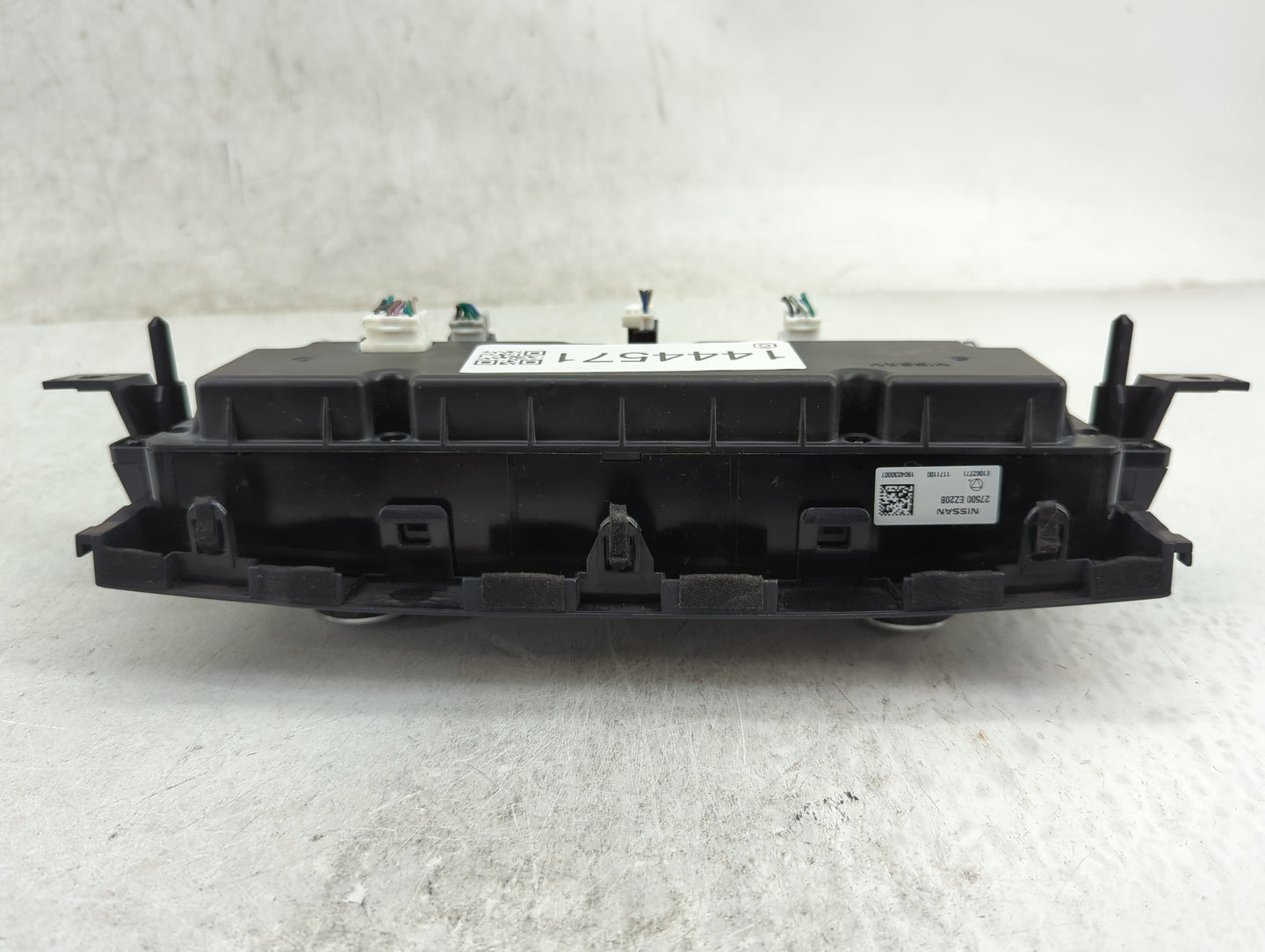 2016-2022 Nissan Titan Climate Control Module Temperature AC/Heater Replacement P/N:27500 EZ20B Fits OEM Used Auto Parts - O