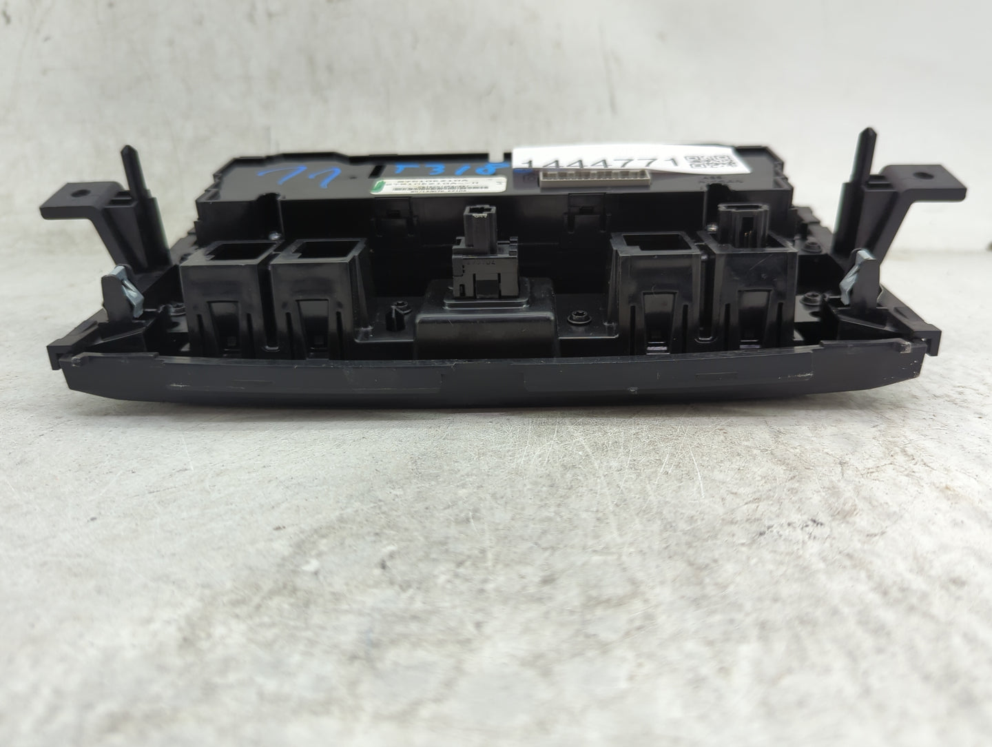 2016-2017 Nissan Titan Climate Control Module Temperature AC/Heater Replacement P/N:27510EZ10A 27510EZ10A--H Fits Fits 2016 