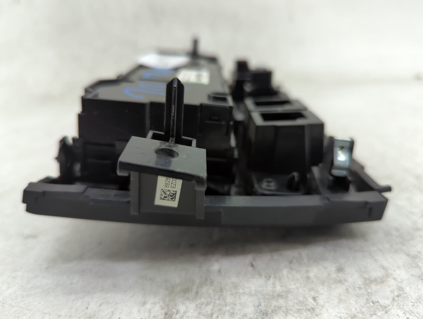 2016-2017 Nissan Titan Climate Control Module Temperature AC/Heater Replacement P/N:27510EZ10A 27510EZ10A--H Fits Fits 2016 