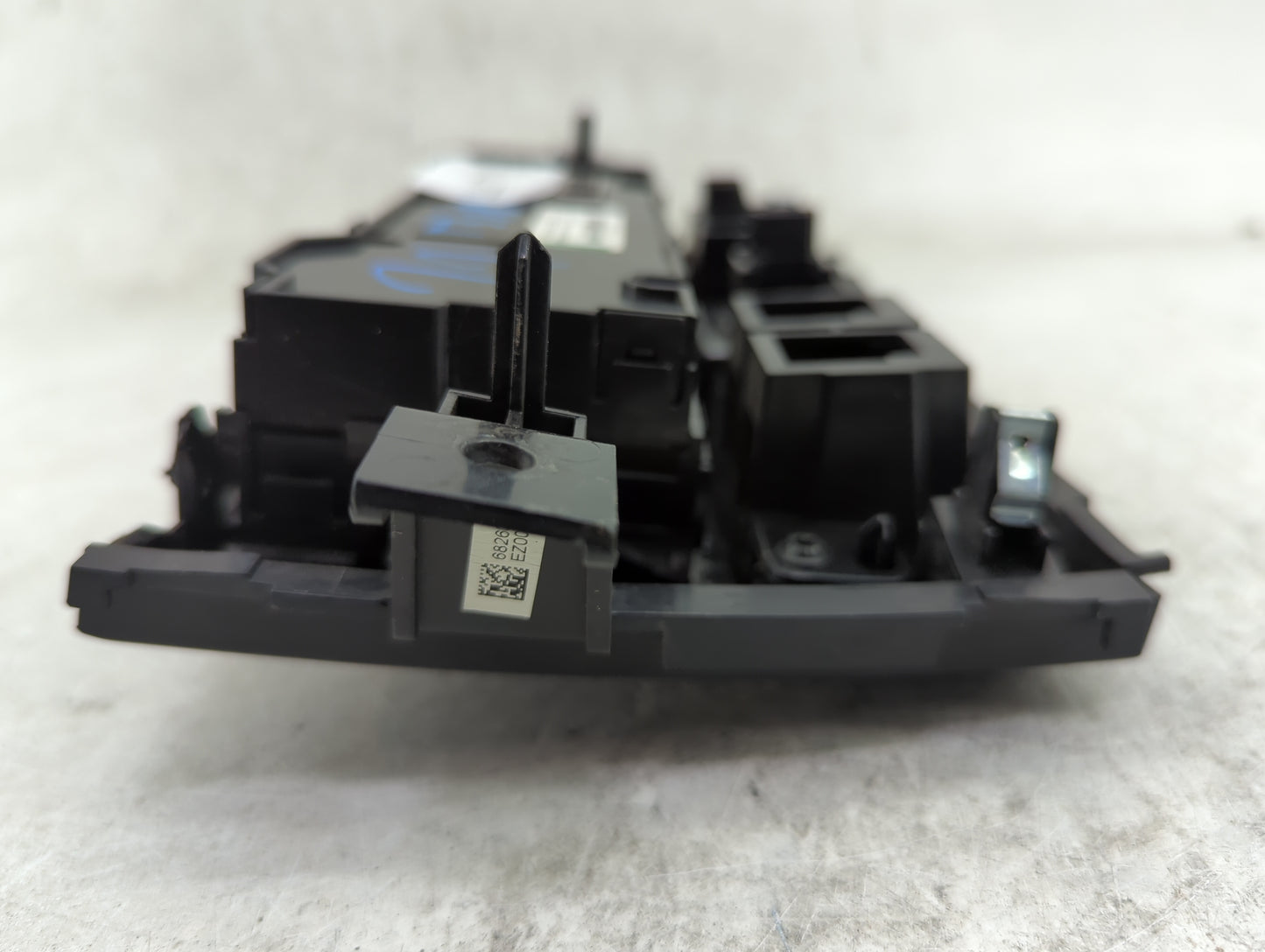 2016-2017 Nissan Titan Climate Control Module Temperature AC/Heater Replacement P/N:27510EZ10A 27510EZ10A--H Fits Fits 2016 