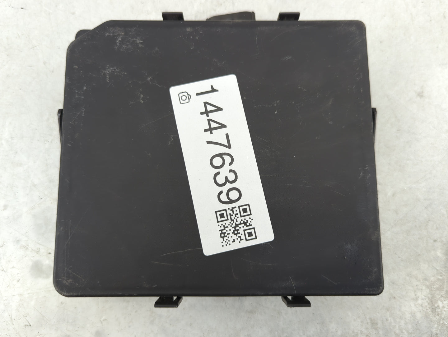 2017-2017 Nissan Titan Power Supply Control Module 284b6 Ez30b - Oemusedautoparts1.com